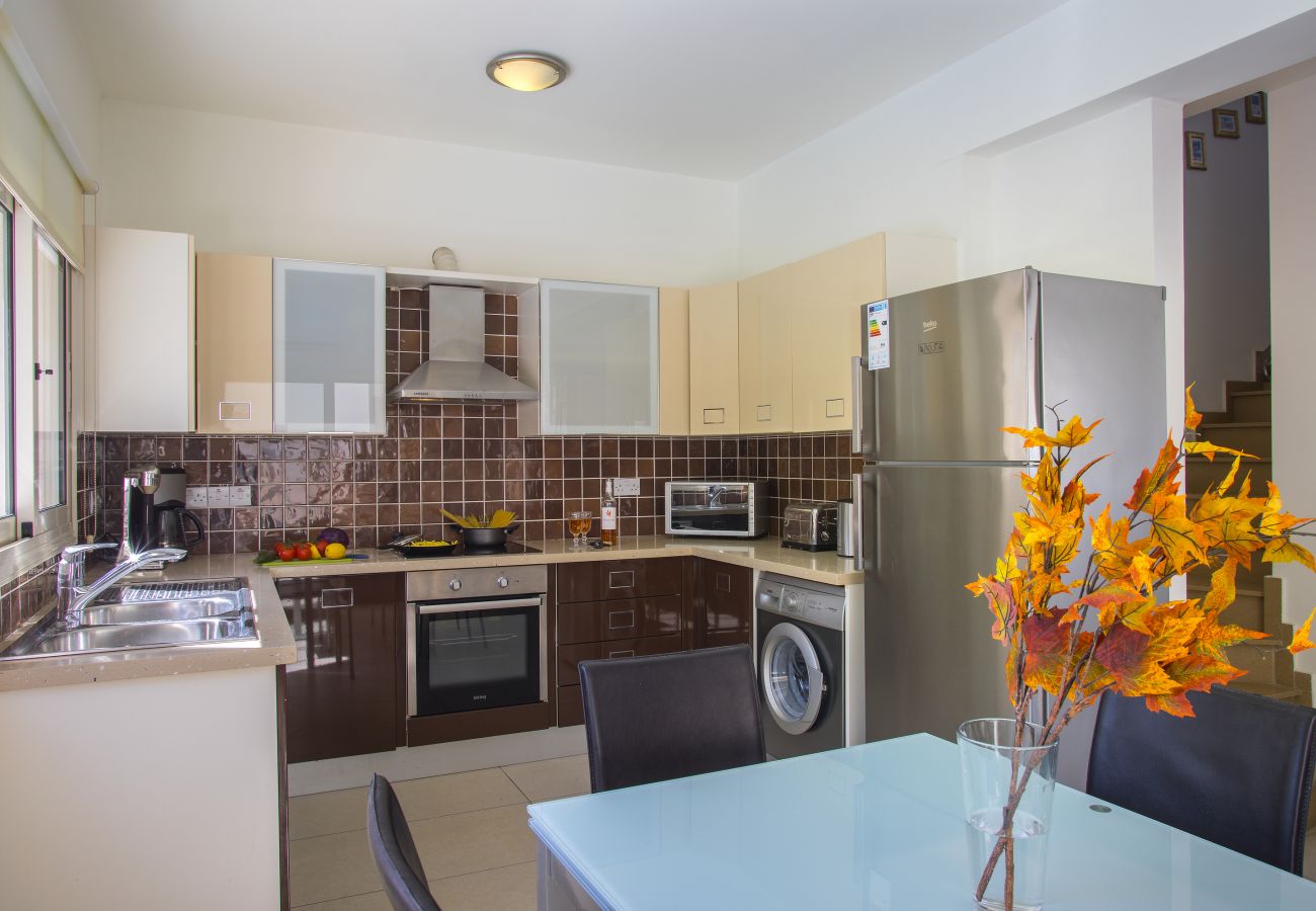 Villa in Protaras - Protaras Villa Michelle 10
