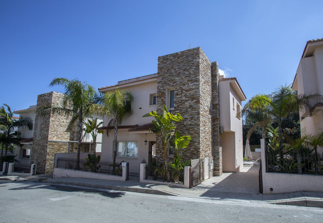 Villa in Protaras - Protaras Villa Michelle 10