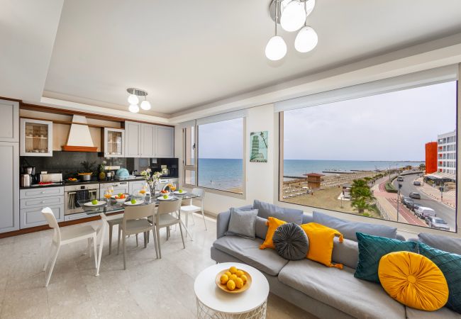  in Larnaca - Mackenzie Eftyhia Beachfront Suite