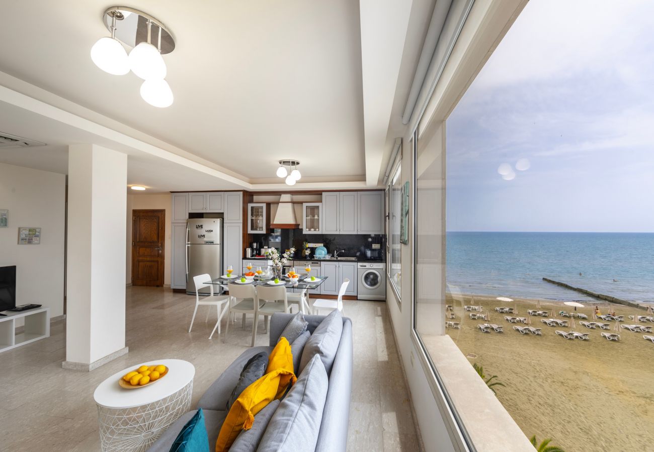 Apartment in Larnaca - Mackenzie Eftyhia Beachfront Suite