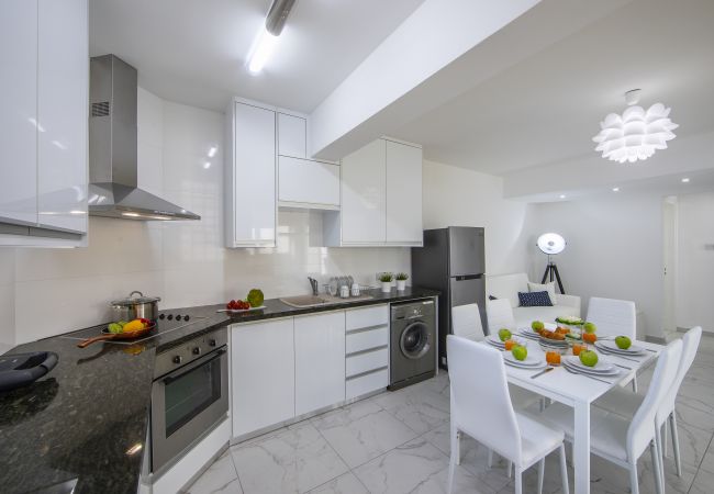 Apartment in Larnaca - Larnaca Finikoudes Suite 405