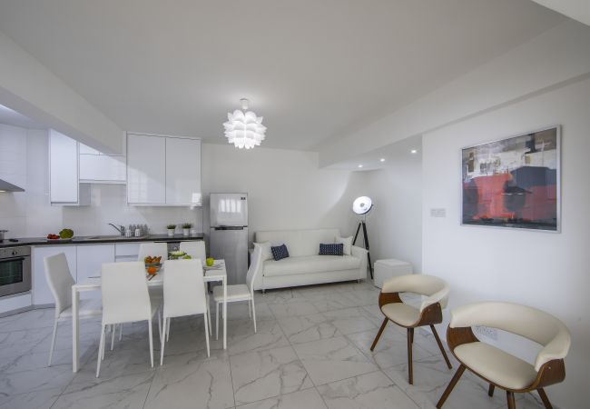 Apartment in Larnaca - Larnaca Finikoudes Suite 405