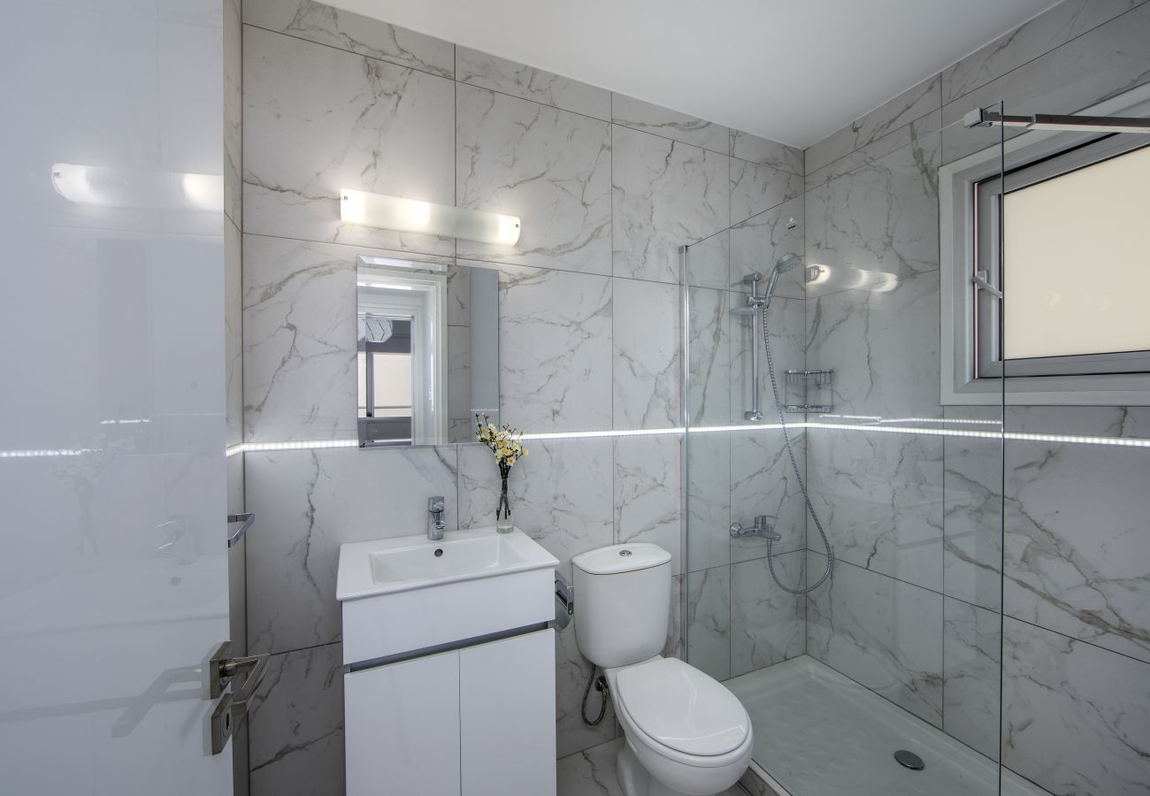 Apartment in Larnaca - Larnaca Finikoudes Suite 405
