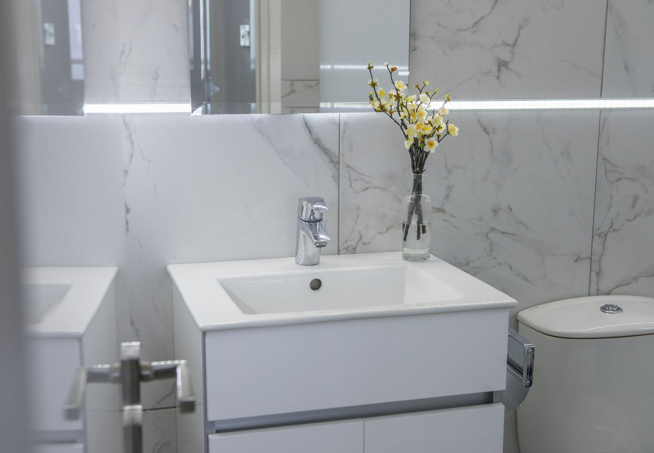Apartment in Larnaca - Larnaca Finikoudes Suite 405
