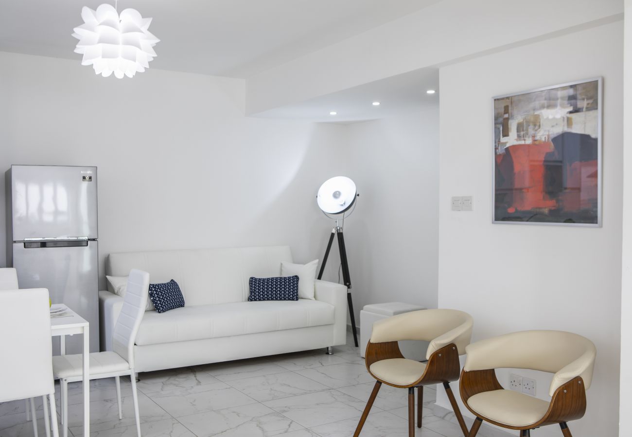 Apartment in Larnaca - Larnaca Finikoudes Suite 405