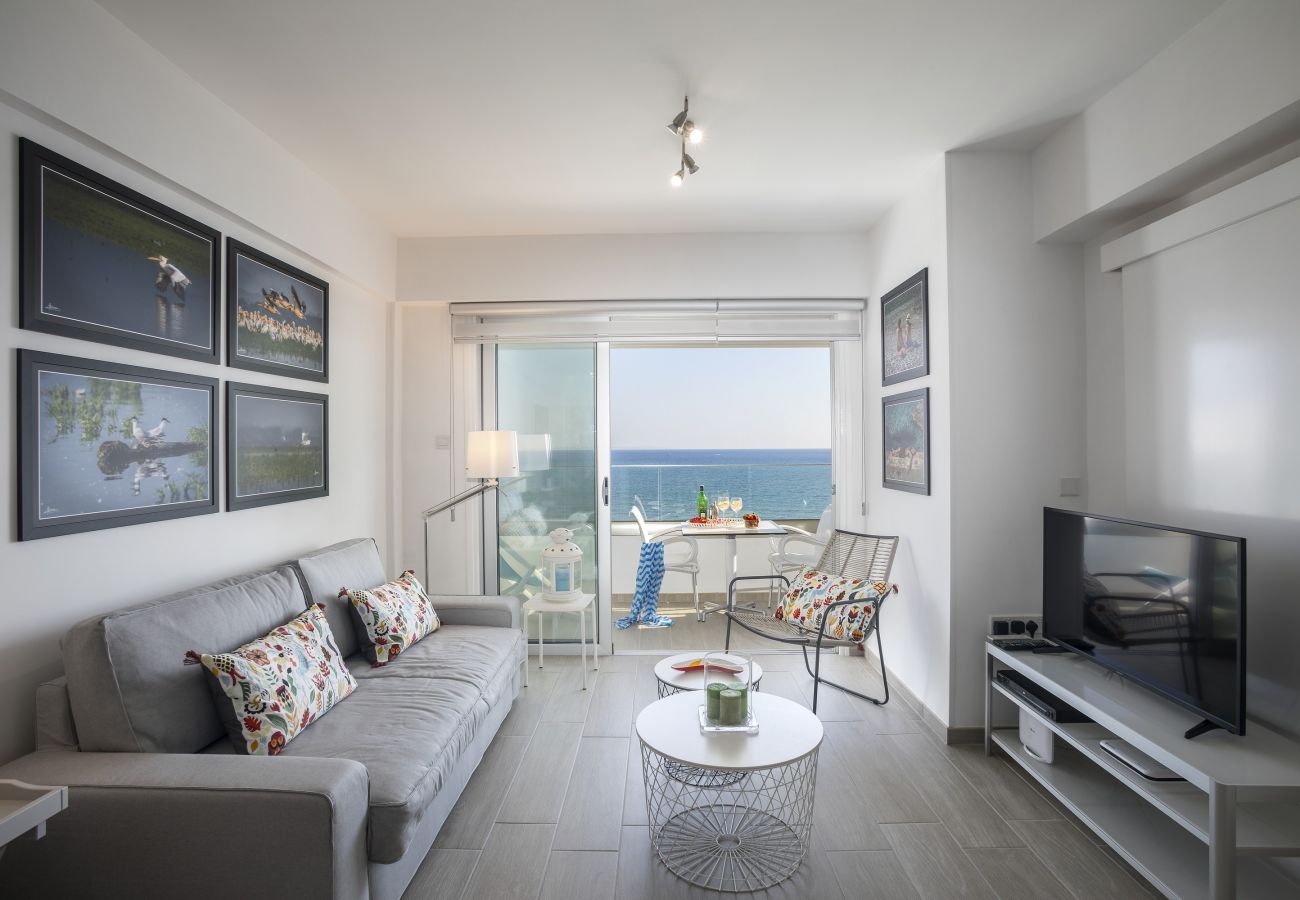 Apartment in Larnaca - Mackenzie Zoe Seafront Suite