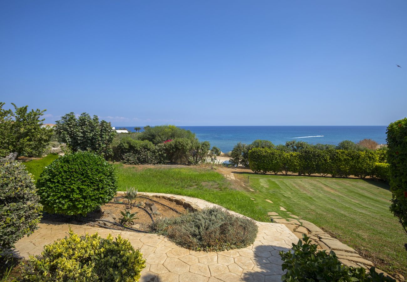 Apartment in Protaras - Sirina Lina Beachfront Suite