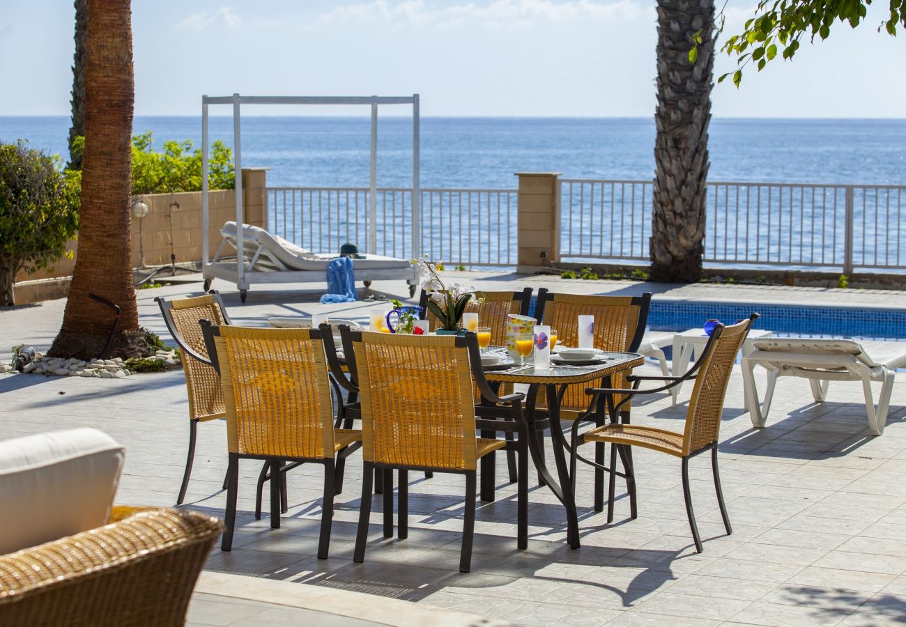 Villa in Larnaca - Meneou Sunset Beachfront Villa