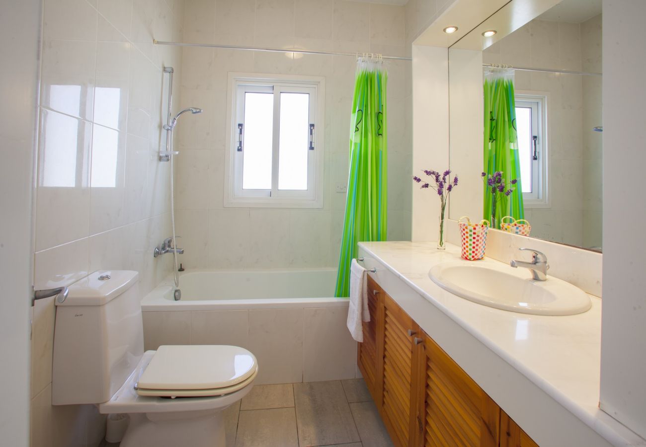 Villa in Larnaca - Meneou Sunset Beachfront Villa