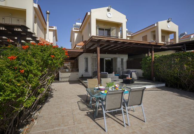 Villa in Larnaca - Beachfront Villa Meneou 5 Villa in Larnaca - Beachfront Villa Meneou 5