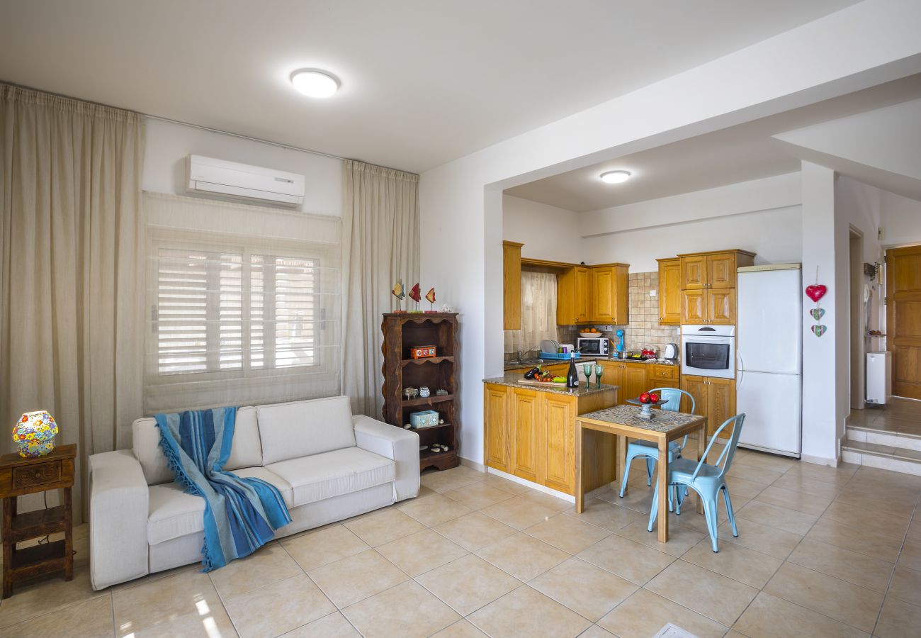 Villa in Larnaca - Beachfront Villa Meneou 5