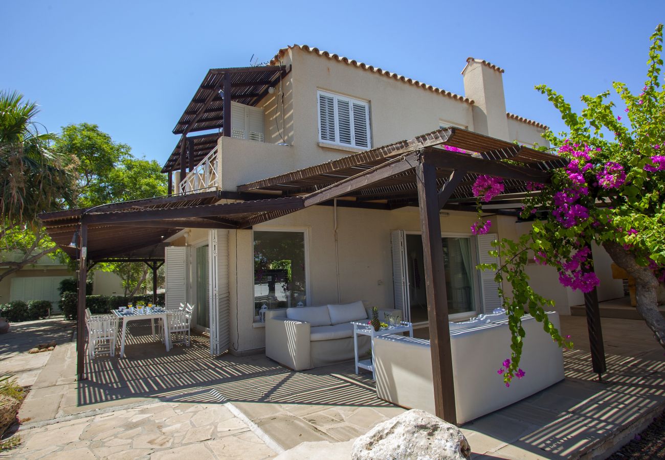 Villa in Ayia Napa - Ayia Napa Beachfront Villa