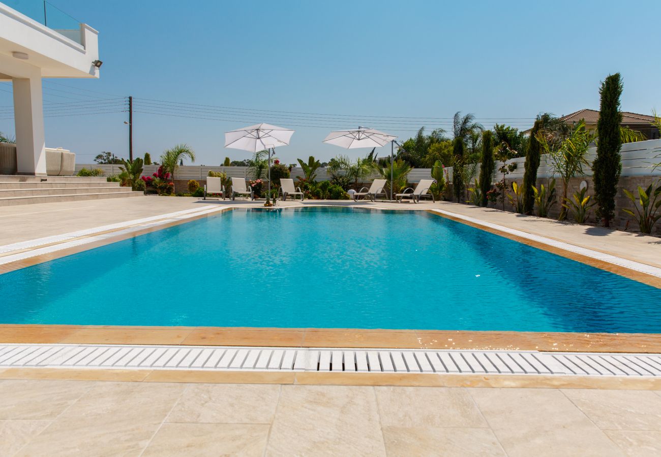 Villa in Ayia Napa - Villa Andreana With Hot Tub and Sauna