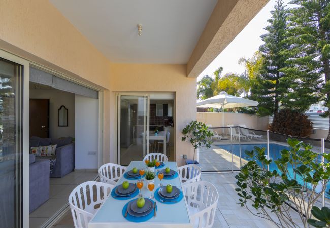 Villa/Dettached house in Protaras - Protaras Villa Michelle 2 With a Pool Fence
