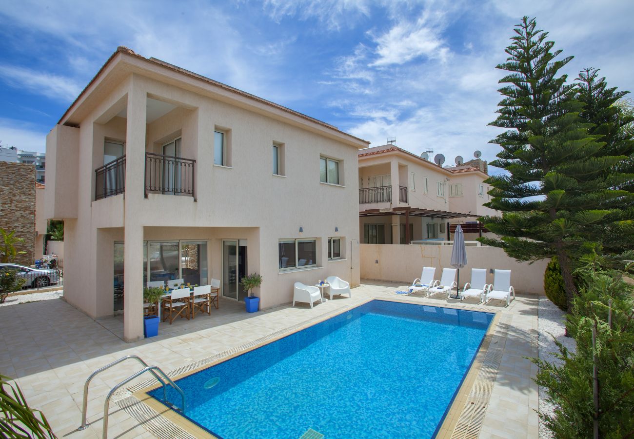 Villa in Protaras - Protaras Villa Michelle 2 With a Pool Fence