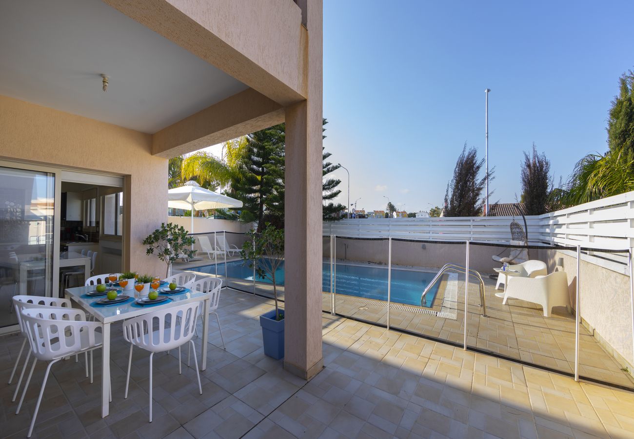 Villa in Protaras - Protaras Villa Michelle 2 With a Pool Fence