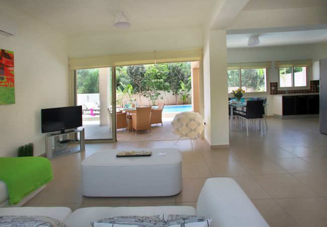 Villa in Protaras - Protaras Villa Michelle 8 Near The Beach Villa in Protaras - Protaras Villa Michelle 8 Near The Beach