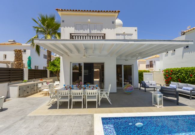 Villa in Protaras - Protaras Villa Passion 2 Min Walk To The Beach