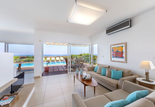Villa in Protaras - Protaras Seafront Villa Alia Villa in Protaras - Protaras Seafront Villa Alia