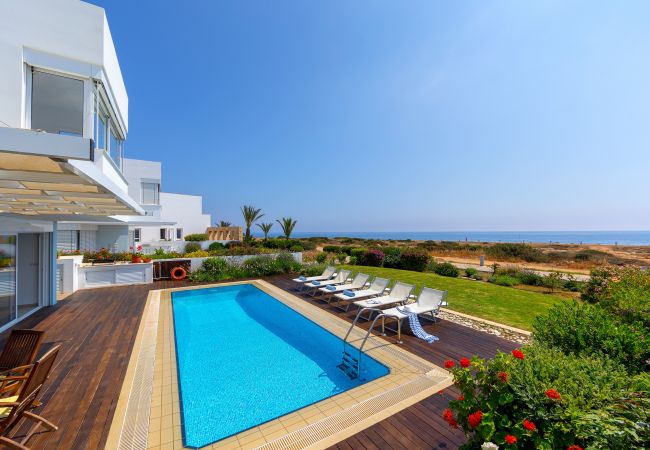 Villa in Protaras - Protaras Seafront Villa Alia Villa in Protaras - Protaras Seafront Villa Alia