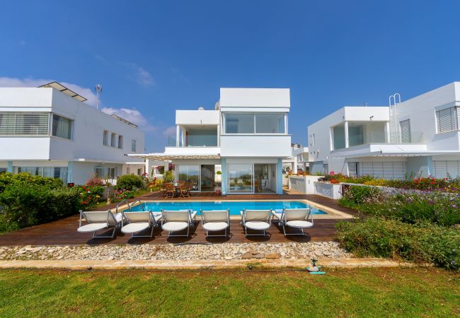 Villa in Protaras - Protaras Seafront Villa Alia Villa in Protaras - Protaras Seafront Villa Alia