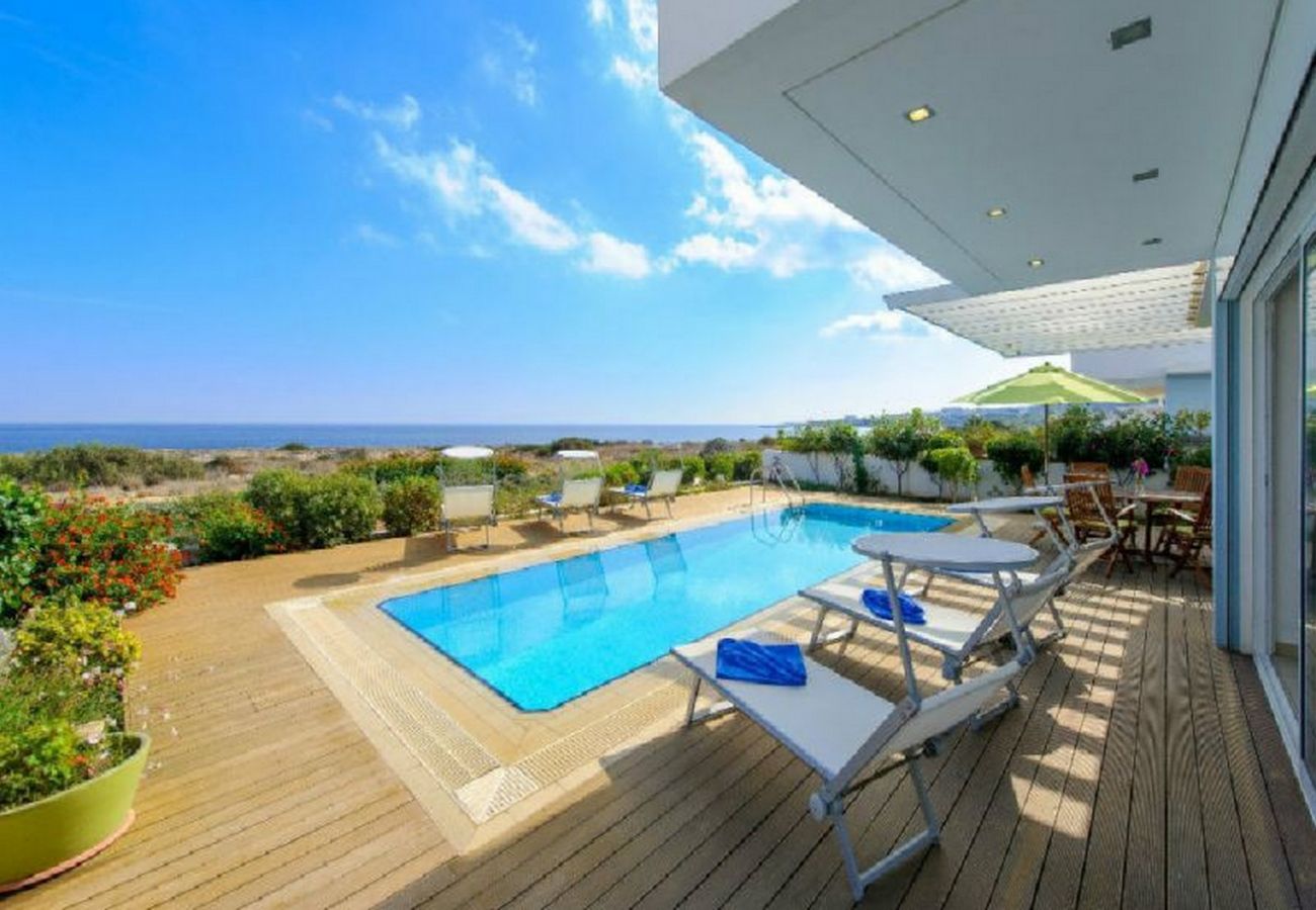 Villa in Protaras - Protaras Seafront Villa Alia