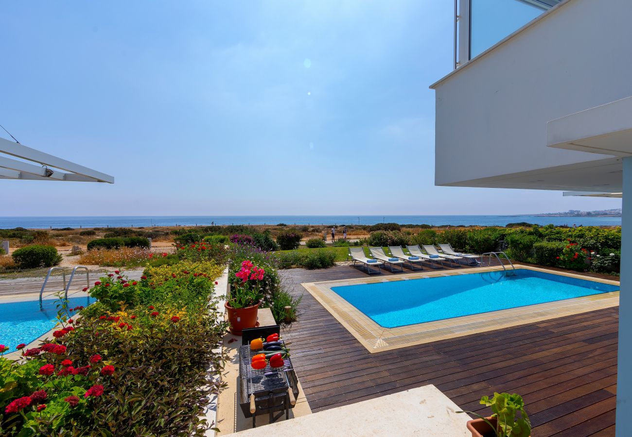 Villa in Protaras - Protaras Seafront Villa Alia