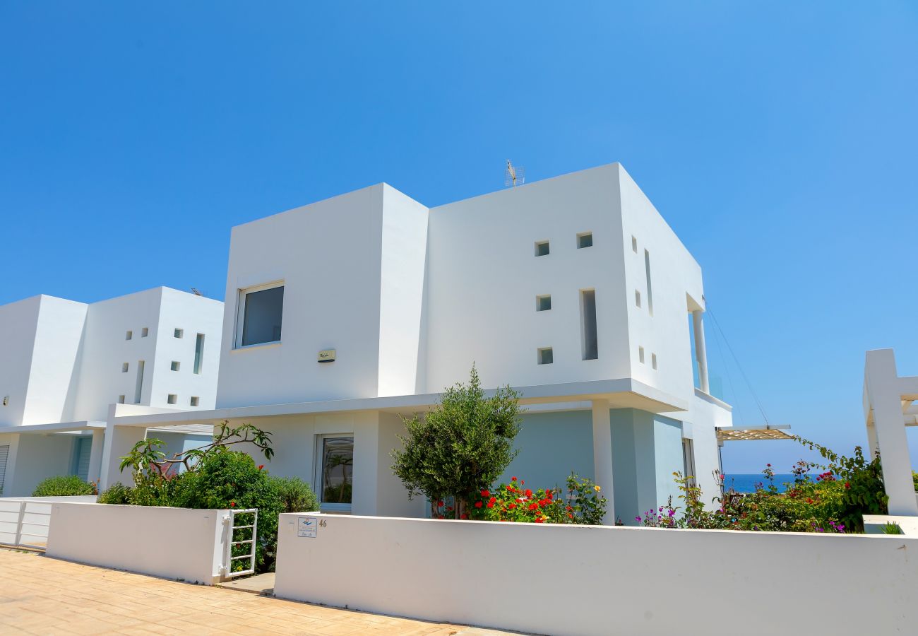 Villa in Protaras - Protaras Seafront Villa Alia