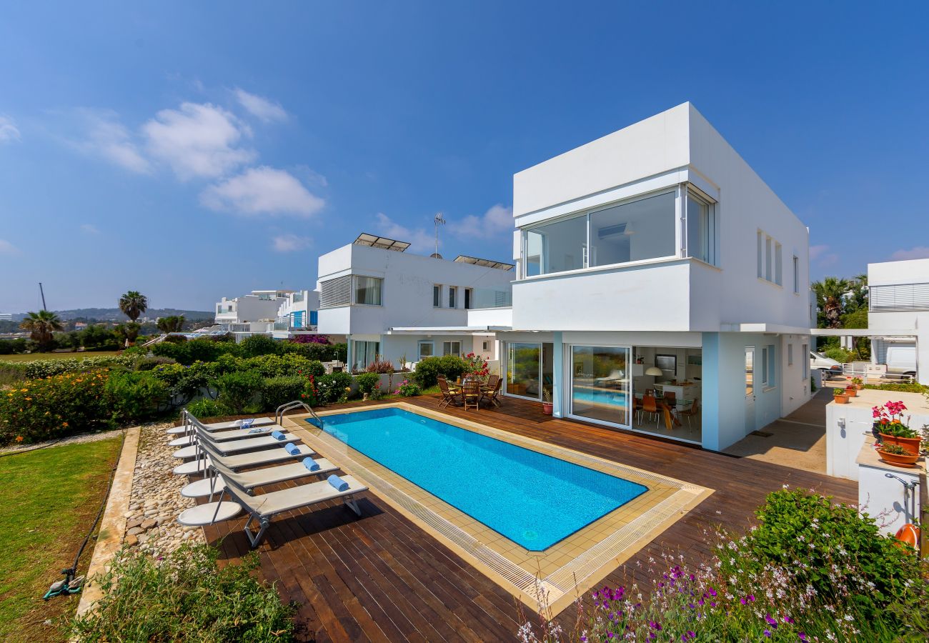 Villa in Protaras - Protaras Seafront Villa Alia