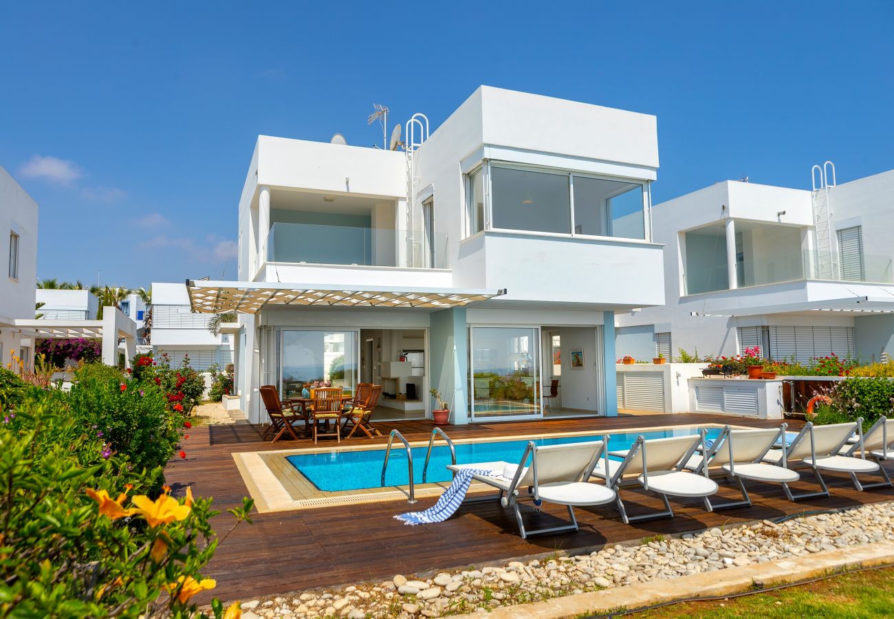 Villa in Protaras - Protaras Seafront Villa Alia