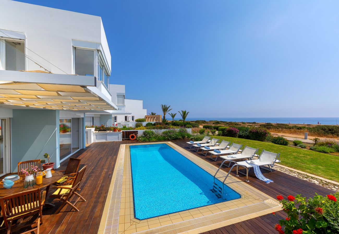 Villa in Protaras - Protaras Seafront Villa Alia