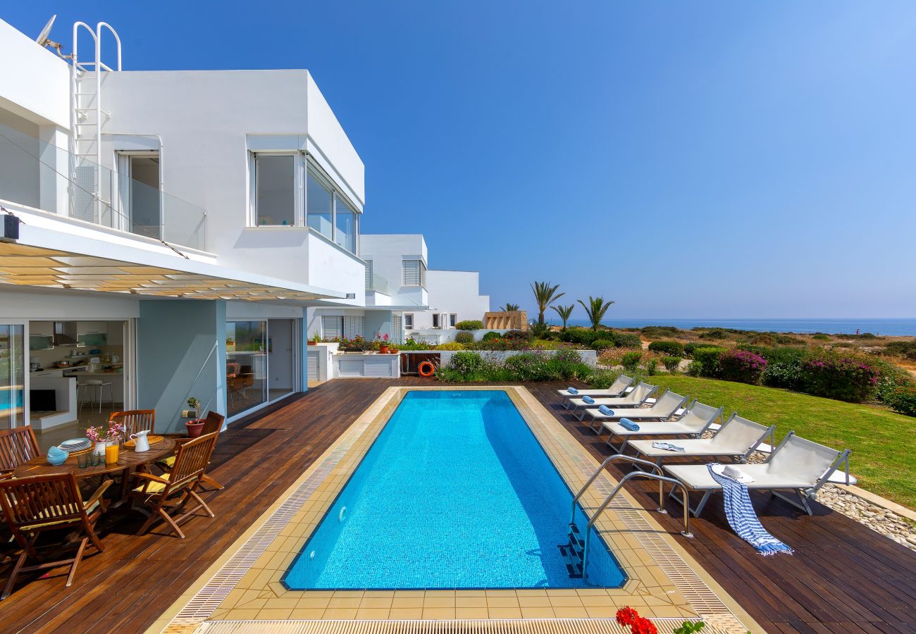 Villa in Protaras - Protaras Seafront Villa Alia