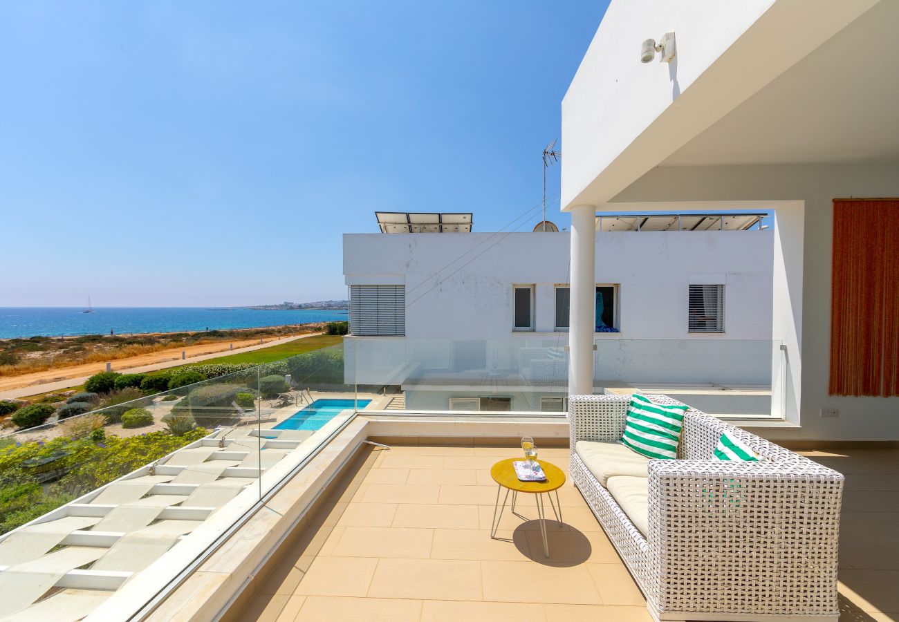 Villa in Protaras - Protaras Seafront Villa Alia