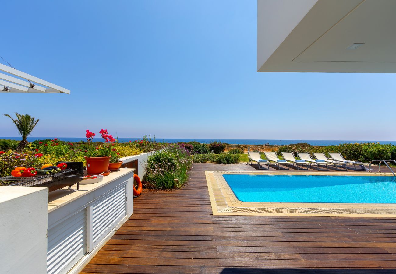 Villa in Protaras - Protaras Seafront Villa Alia