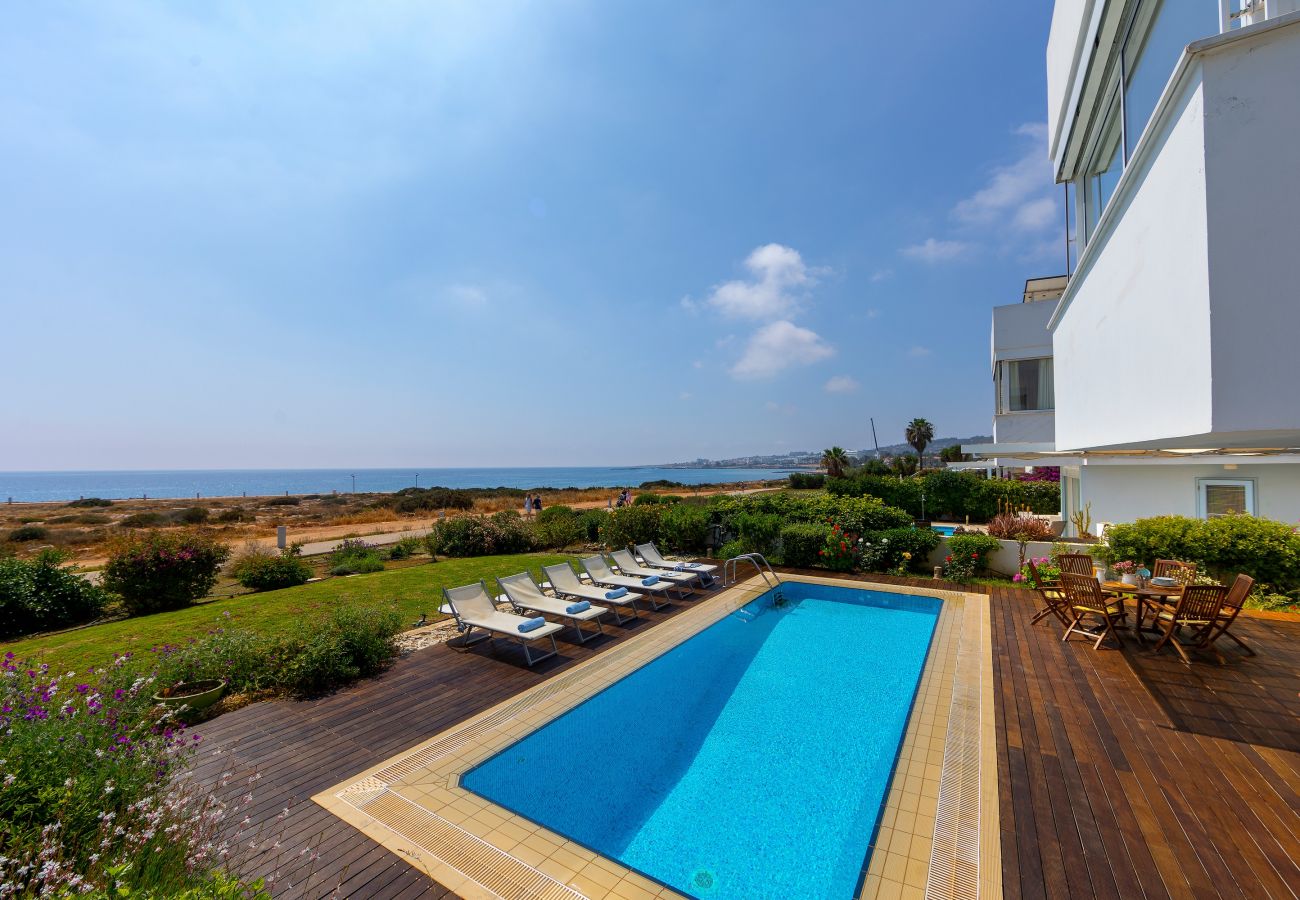 Villa in Protaras - Protaras Seafront Villa Alia