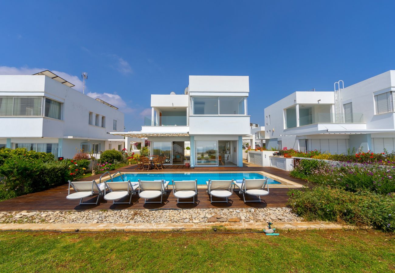 Villa in Protaras - Protaras Seafront Villa Alia