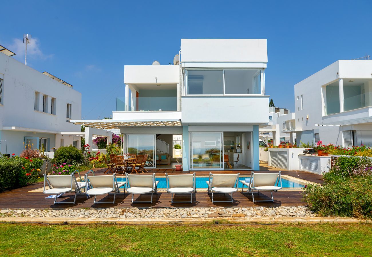 Villa in Protaras - Protaras Seafront Villa Alia