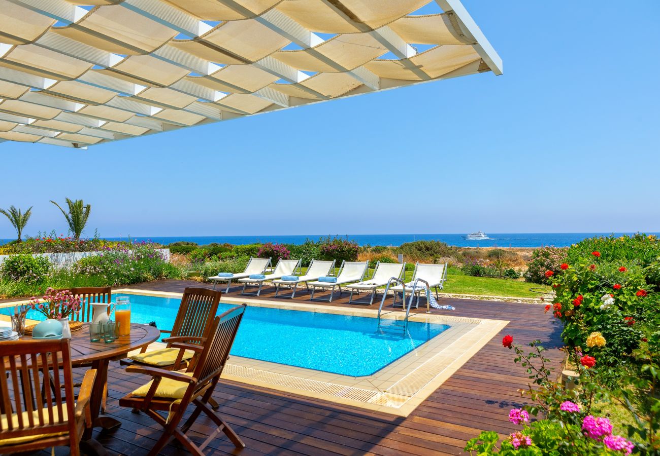 Villa in Protaras - Protaras Seafront Villa Alia