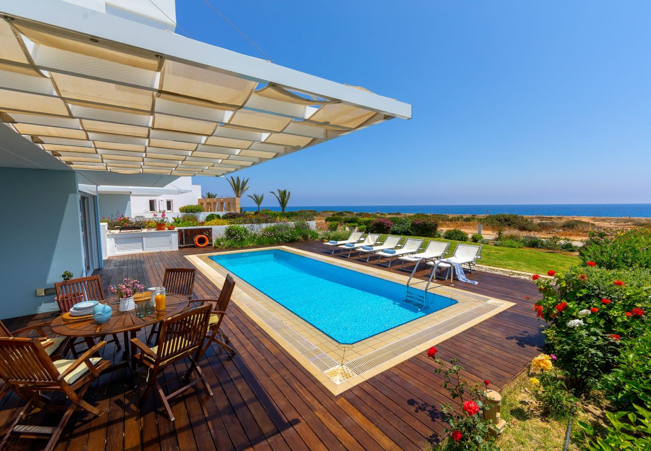 Villa in Protaras - Protaras Seafront Villa Alia