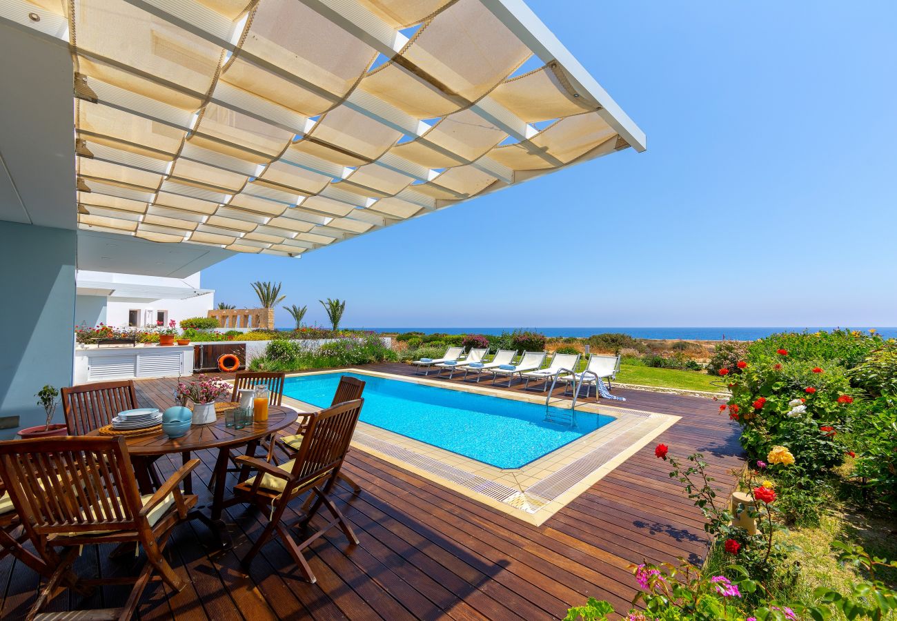 Villa in Protaras - Protaras Seafront Villa Alia