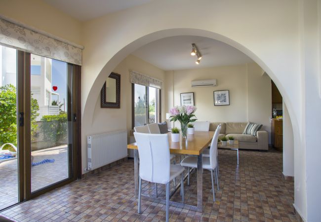 Villa in Protaras - Protaras Fig Tree Bay Villa Buena Vista Villa in Protaras - Protaras Fig Tree Bay Villa Buena Vista