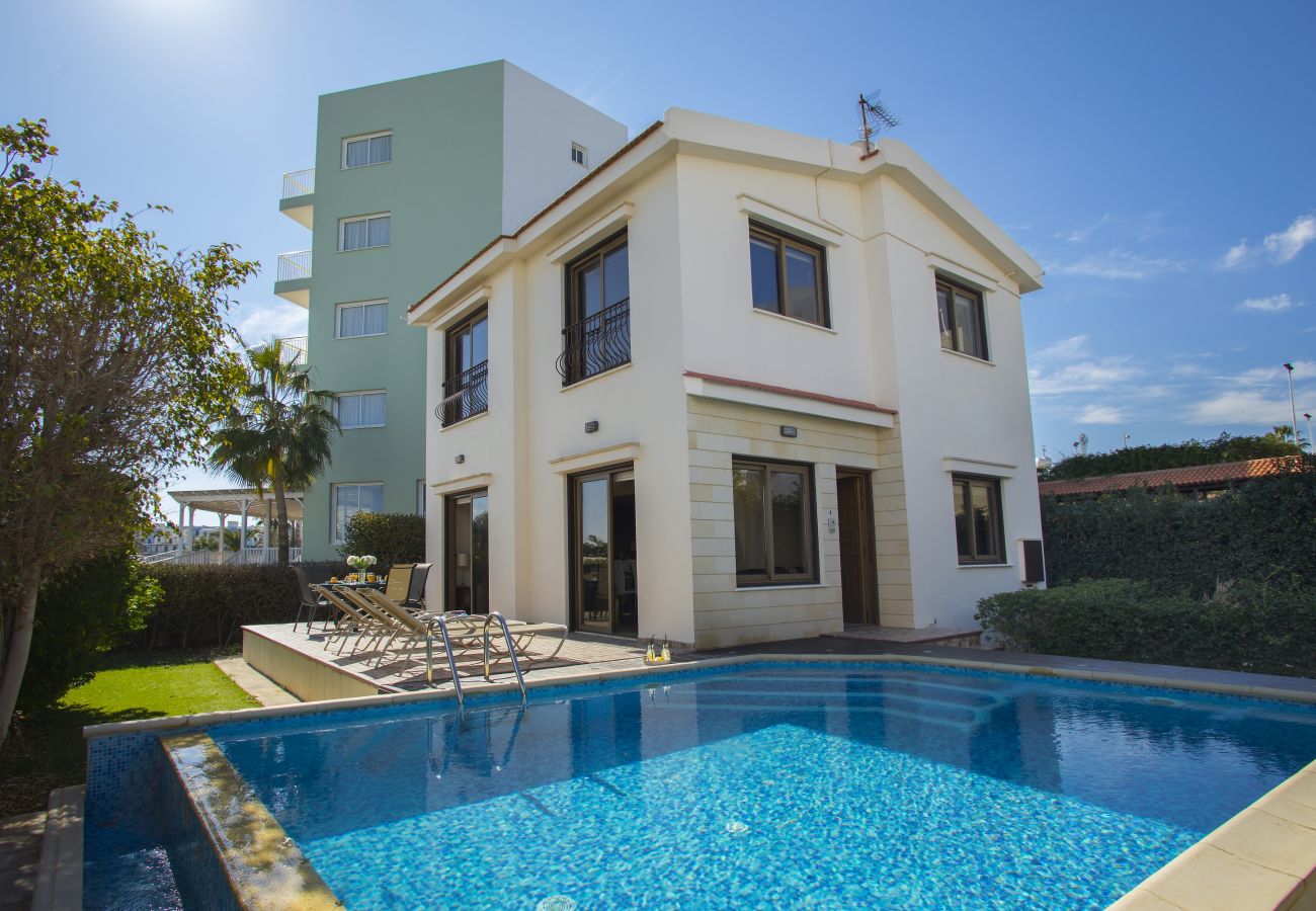 Villa in Protaras - Protaras Fig Tree Bay Villa Buena Vista