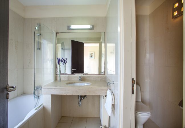 Villa in Protaras - Protaras Fig Tree Bay Seafront Villa Infinite Aretousa Villa in Protaras - Protaras Fig Tree Bay Seafront Villa Infinite Aretousa