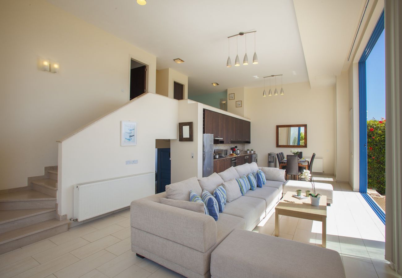 Villa in Protaras - Protaras Fig Tree Bay Seafront Villa Infinite Aretousa