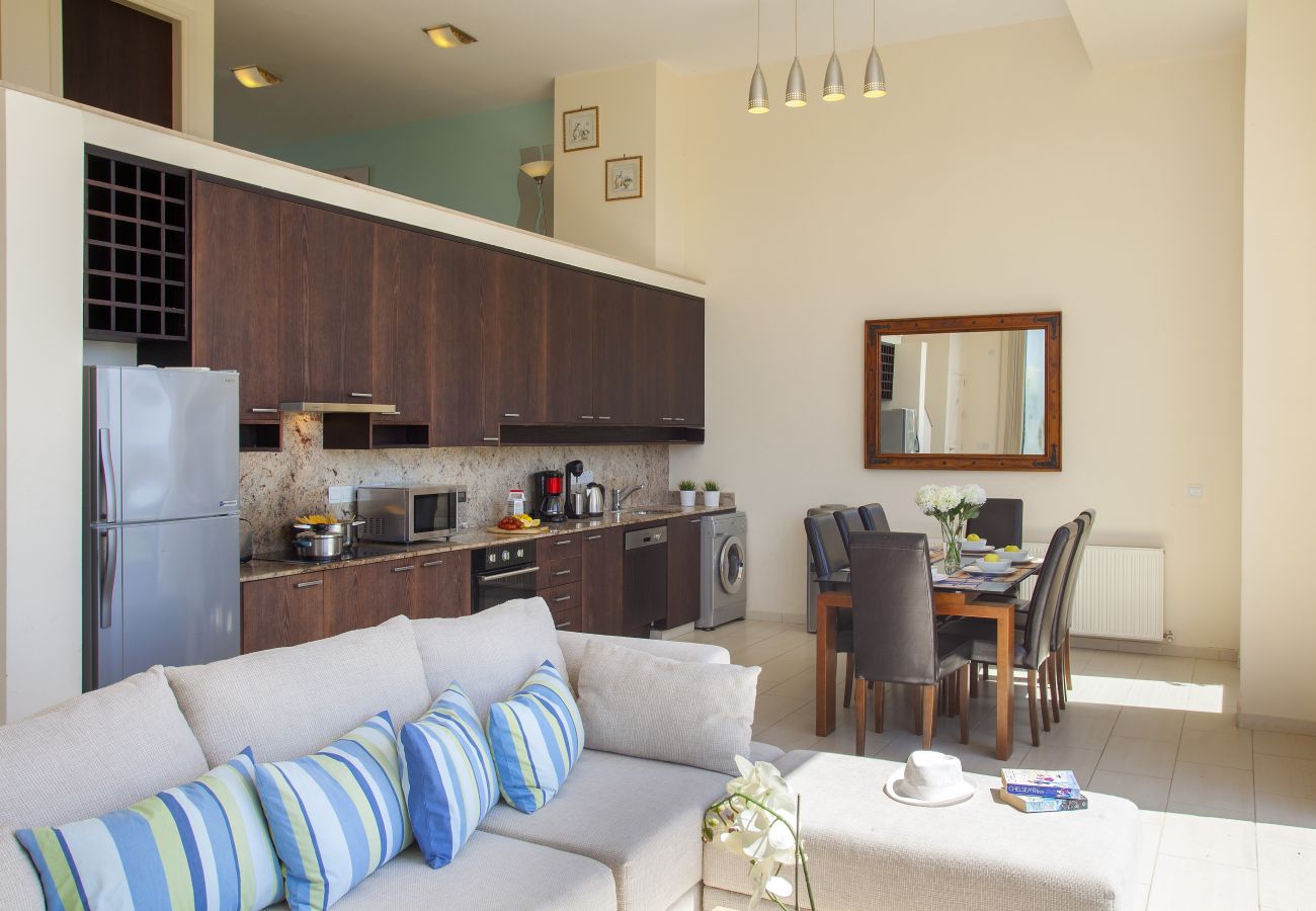 Villa in Protaras - Protaras Fig Tree Bay Seafront Villa Infinite Aretousa