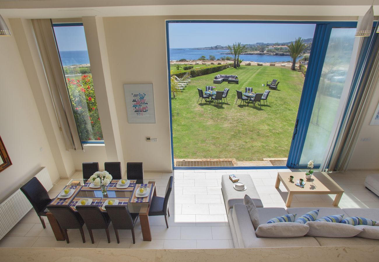 Villa in Protaras - Protaras Fig Tree Bay Seafront Villa Infinite Aretousa
