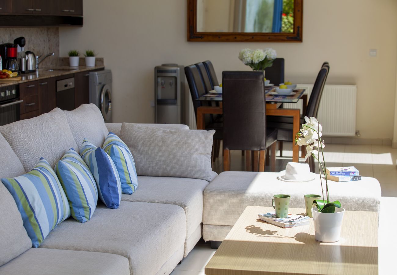 Villa in Protaras - Protaras Fig Tree Bay Seafront Villa Infinite Aretousa
