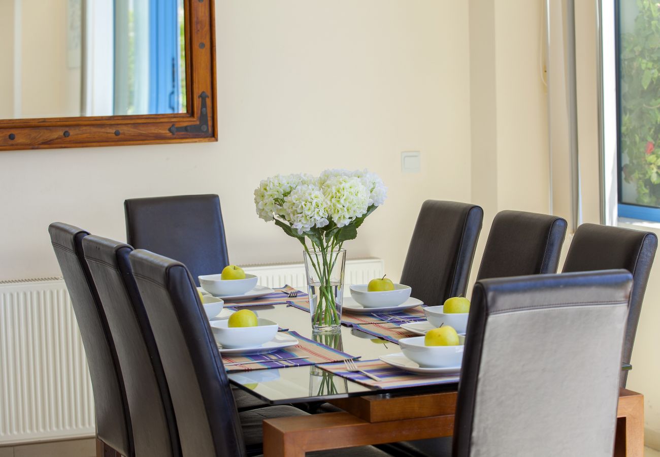Villa in Protaras - Protaras Fig Tree Bay Seafront Villa Infinite Aretousa