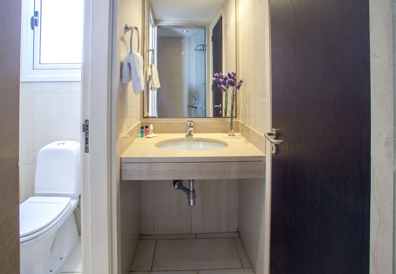 Villa in Protaras - Protaras Fig Tree Bay Seafront Villa Infinite Aretousa