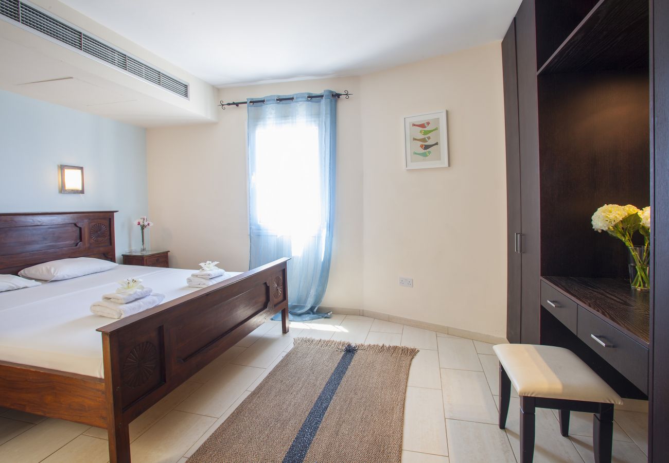 Villa in Protaras - Protaras Fig Tree Bay Seafront Villa Infinite Aretousa